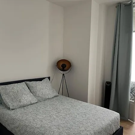 Charming 1 Bed Flat In Nice, 300m From Apartamento *