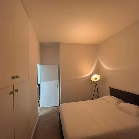 Апартаменты Charming 1 Bed Flat In Nice, 300m From Ницца